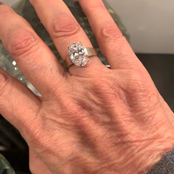 Ring - Picture 1 of 3